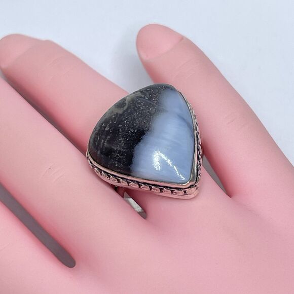 Stunning Boho Trillion Cut Owhyee Blue Opal Silver Plated Gemstone Ring 7.5 - Picture 2 of 7